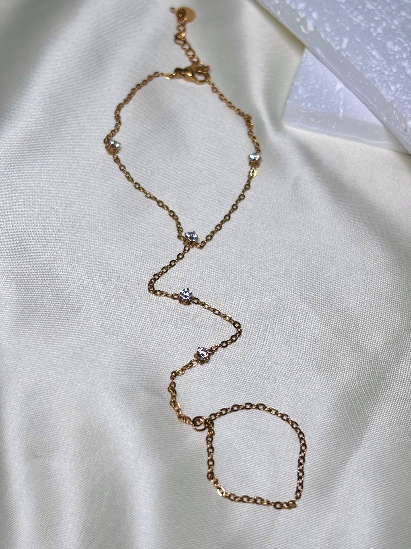 Chaîne de main Délia